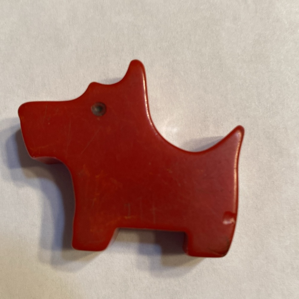 Vintage Bakelite Red Scottie Dog Pencil Sharpener - Picture 8 of 12